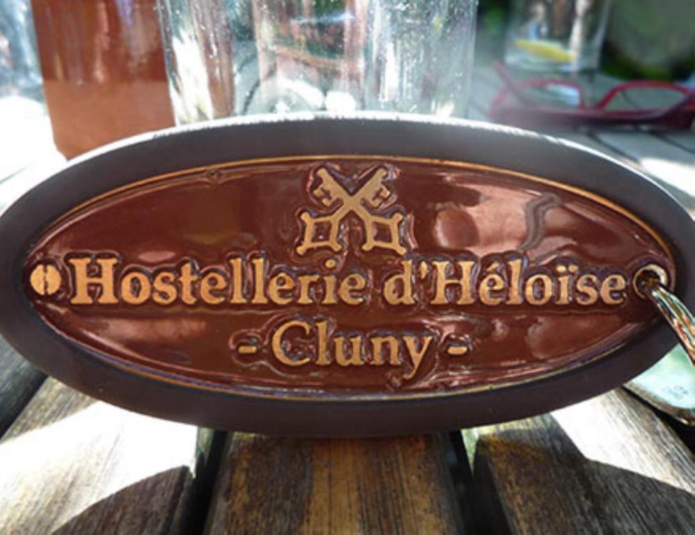 Hostellerie d'Héloïse Cluny Buitenkant foto